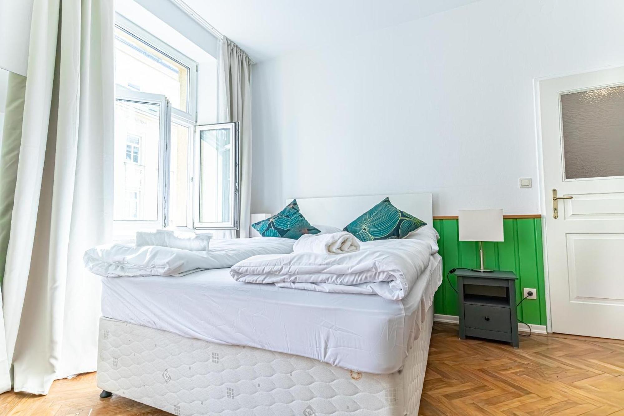 Convenient 3-br Shared Apt, 15 Min To Landstrasse Hub Appartement
