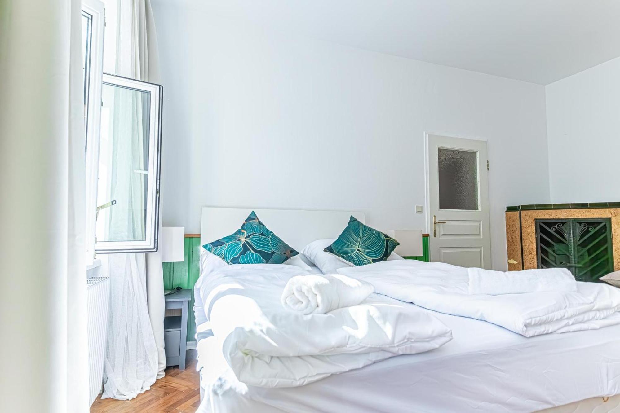 Convenient 3-br Shared Apt, 15 Min To Landstrasse Hub Appartement *
