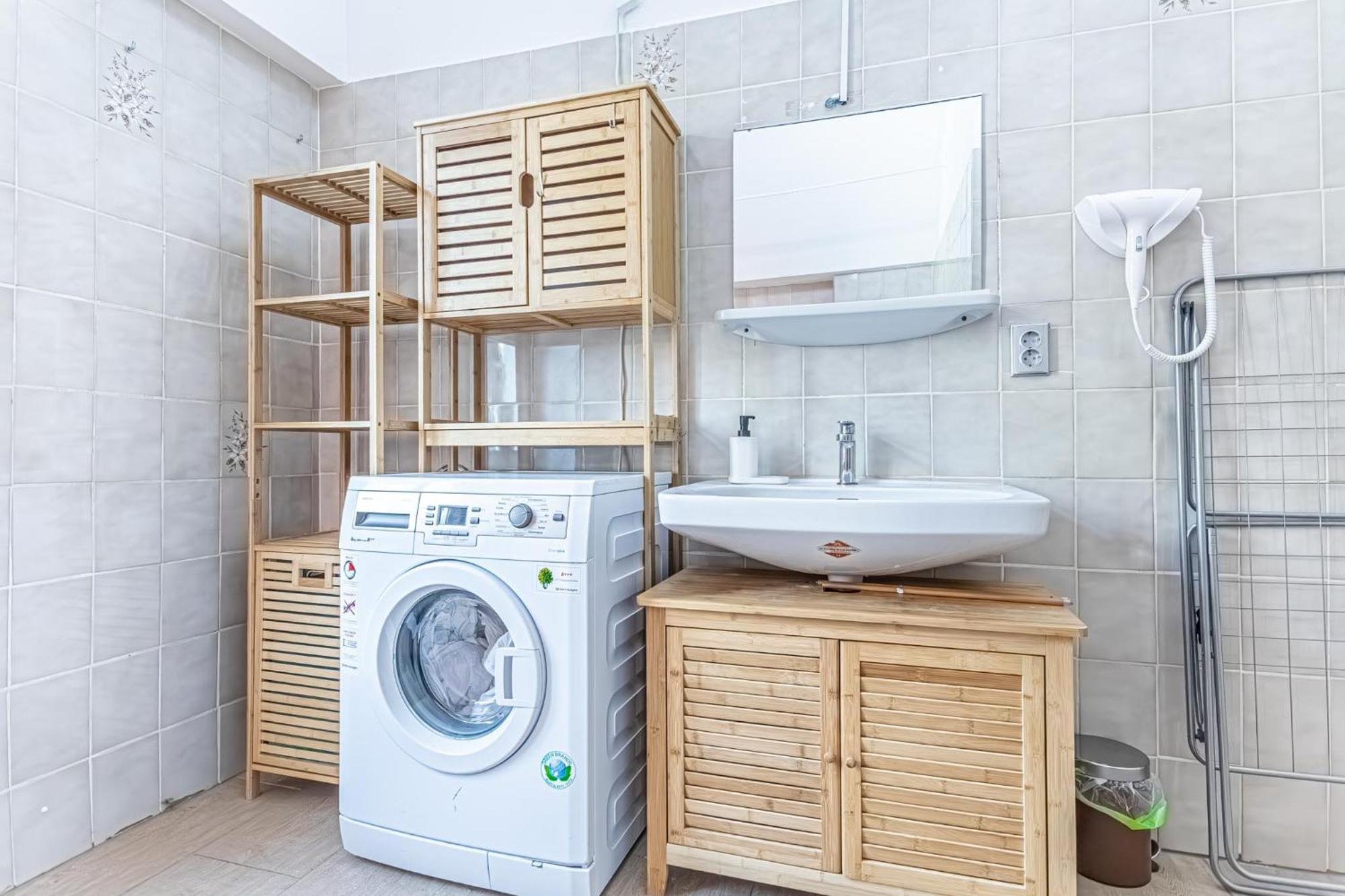 Appartement Convenient 3-br Shared Apt, 15 Min To Landstrasse Hub *
