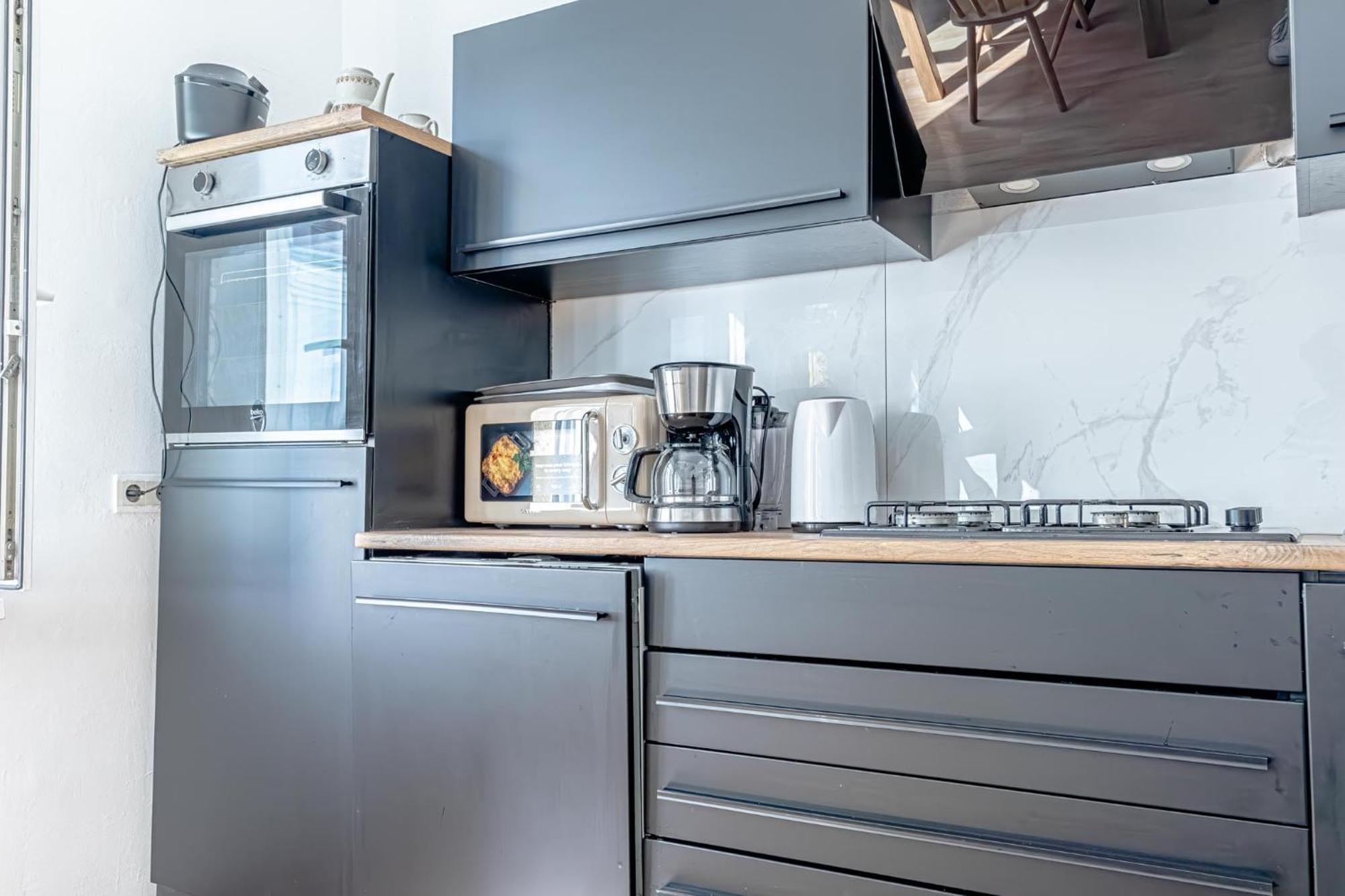 Convenient 3-br Shared Apt, 15 Min To Landstrasse Hub Appartement